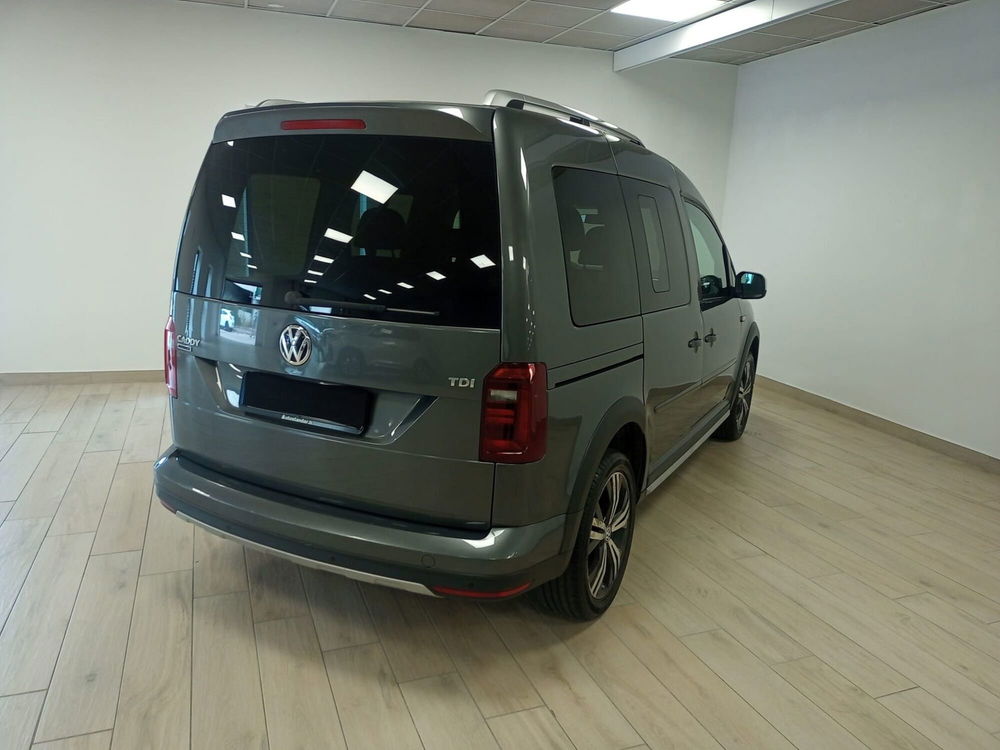 Volkswagen Caddy usata a Torino (6)