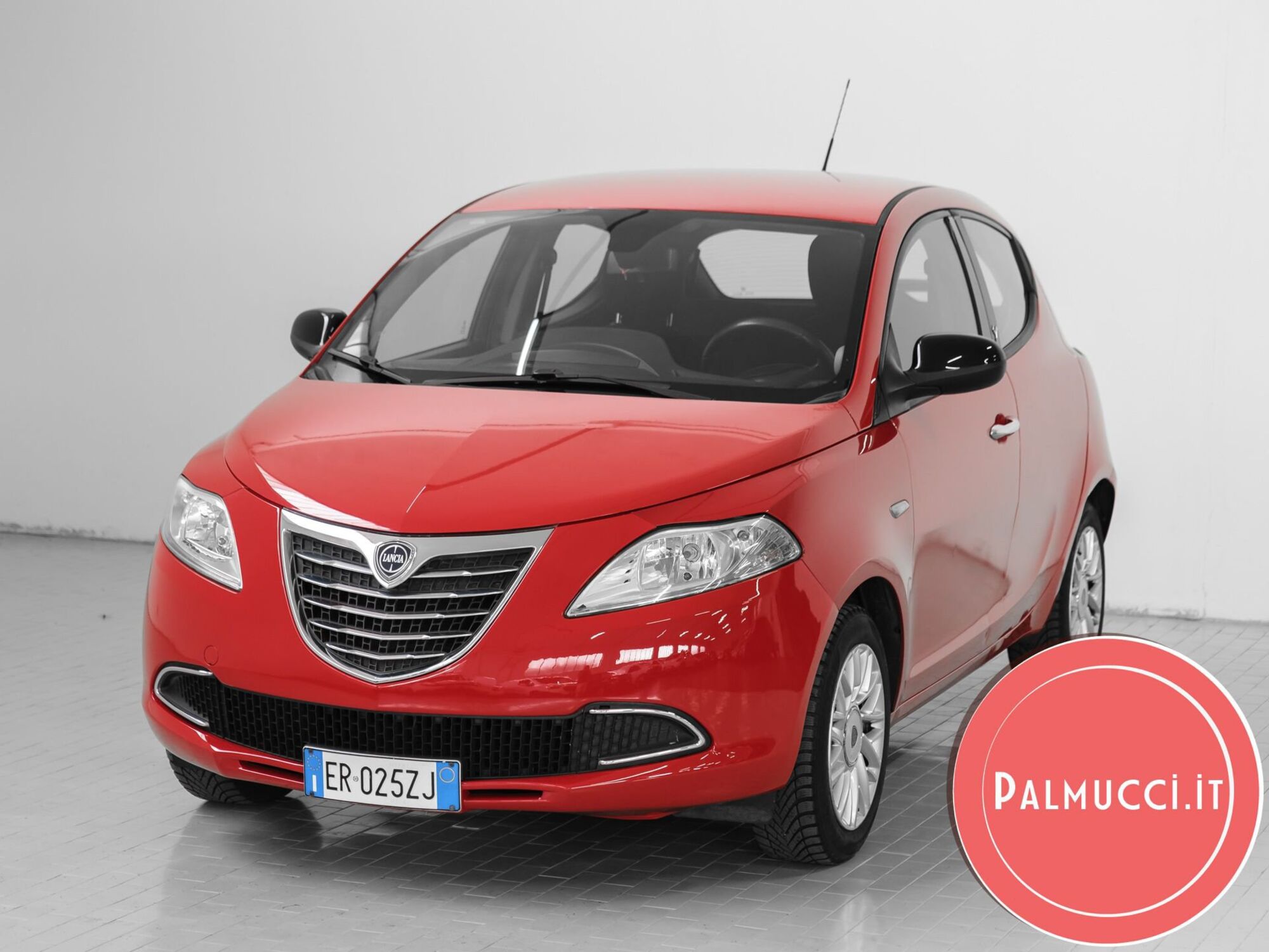 Lancia Ypsilon 1.2 69 CV Unyca del 2013 usata a Prato