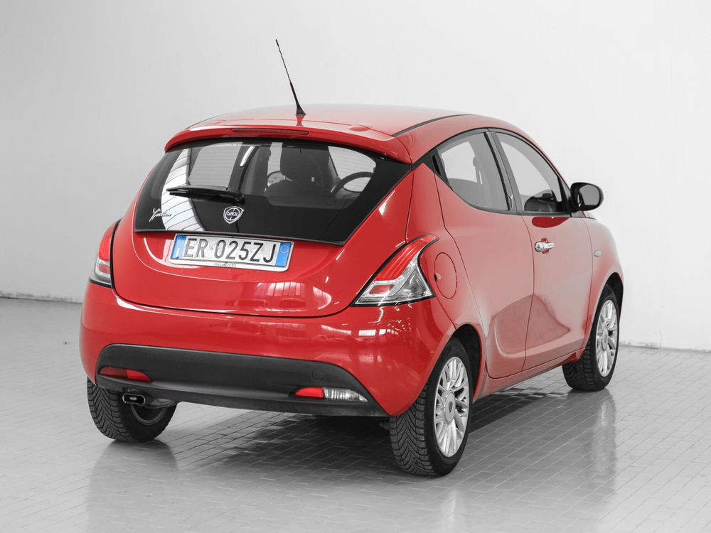 Lancia Ypsilon usata a Prato (4)