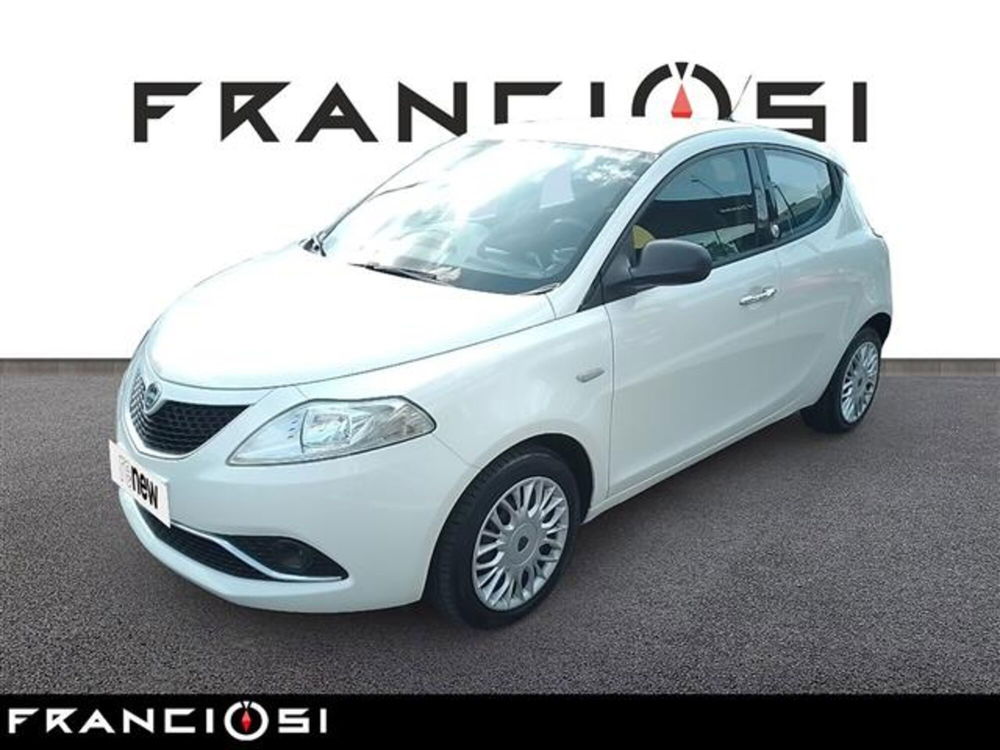 Lancia Ypsilon usata a Modena