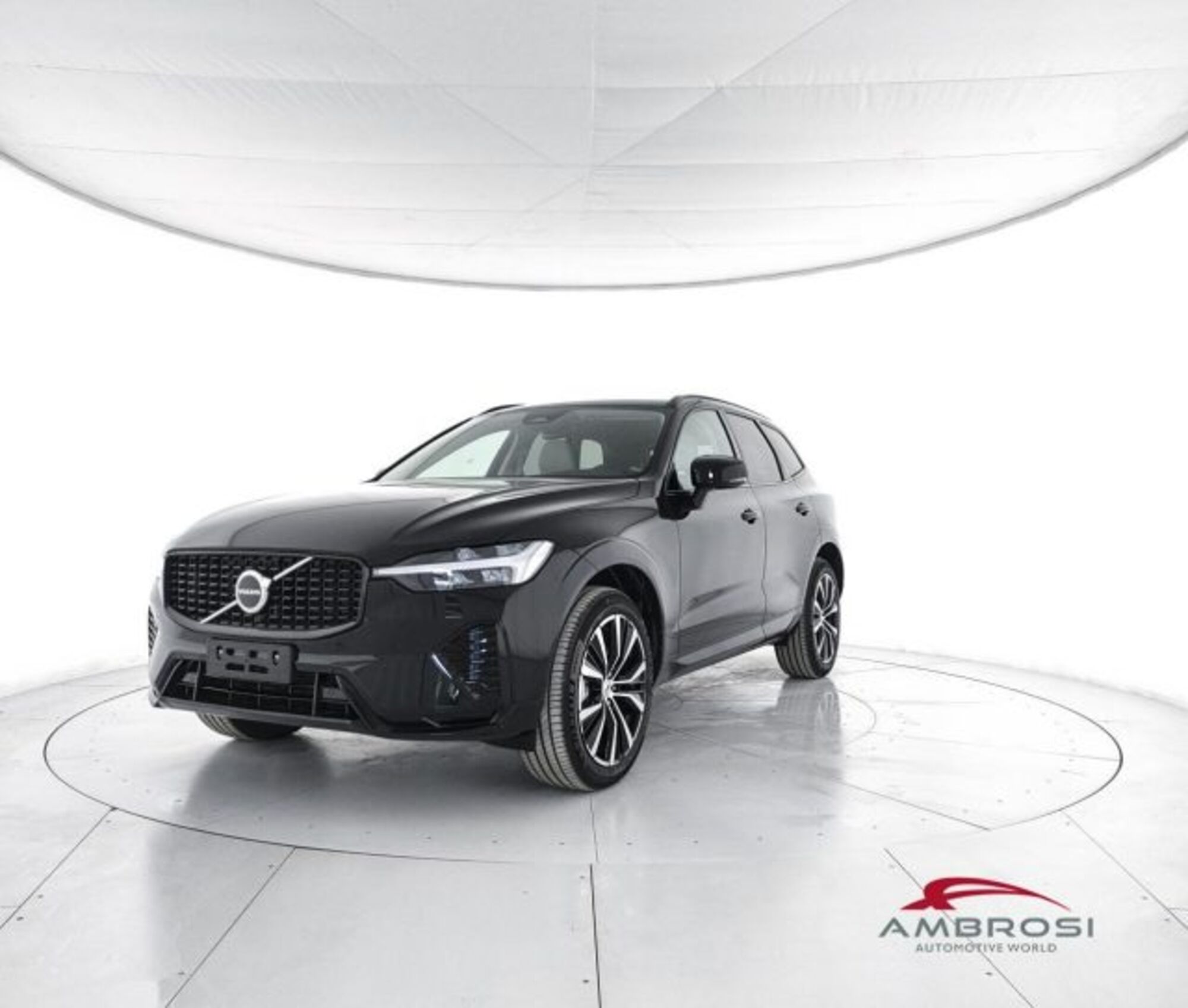 Volvo XC60 B4 automatico Plus Dark  nuova a Corciano