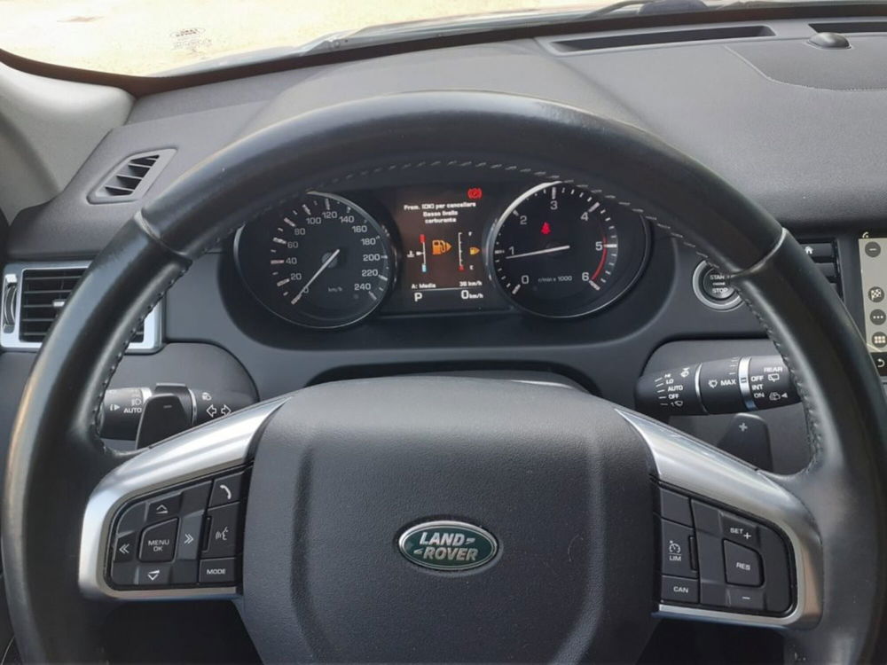 Land Rover Discovery Sport usata a Modena (18)