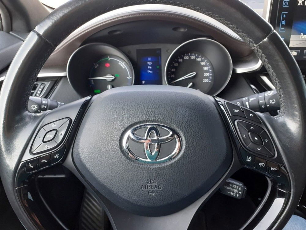 Toyota Toyota C-HR usata a Modena (12)