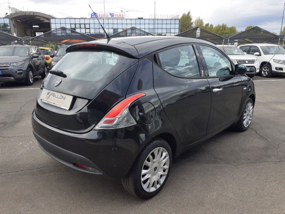 Lancia Ypsilon usata a Modena (4)