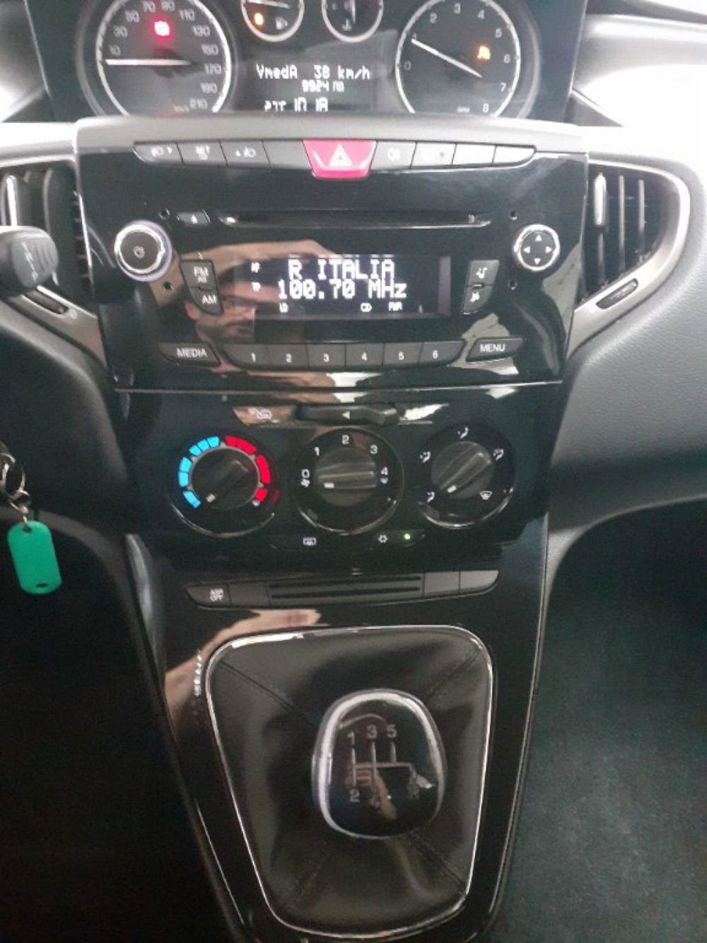 Lancia Ypsilon usata a Modena (8)