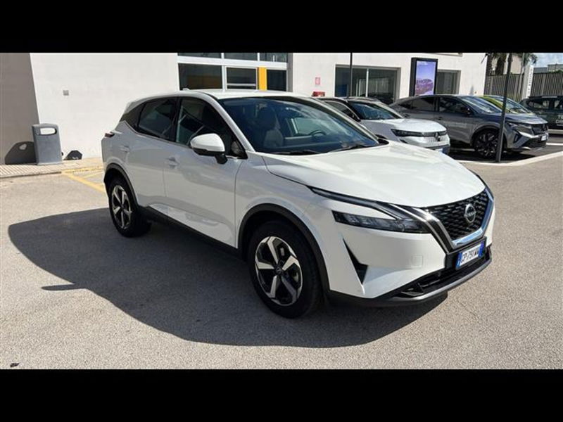 Nissan Qashqai 1.3 mhev Tekna 2wd 140cv del 2023 usata a Brindisi