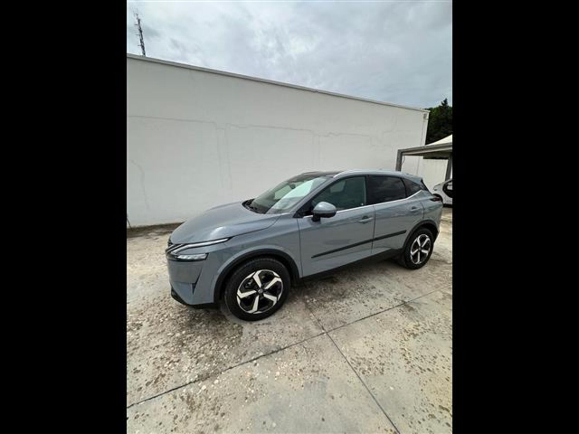 Nissan Qashqai 1.3 mhev Tekna 2wd 140cv del 2021 usata a Brindisi