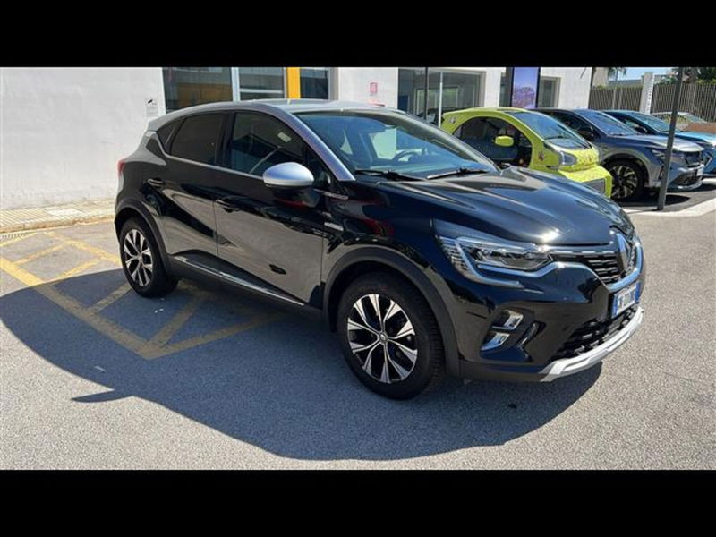 Renault Captur 1.0 tce Techno 90cv del 2023 usata a Brindisi