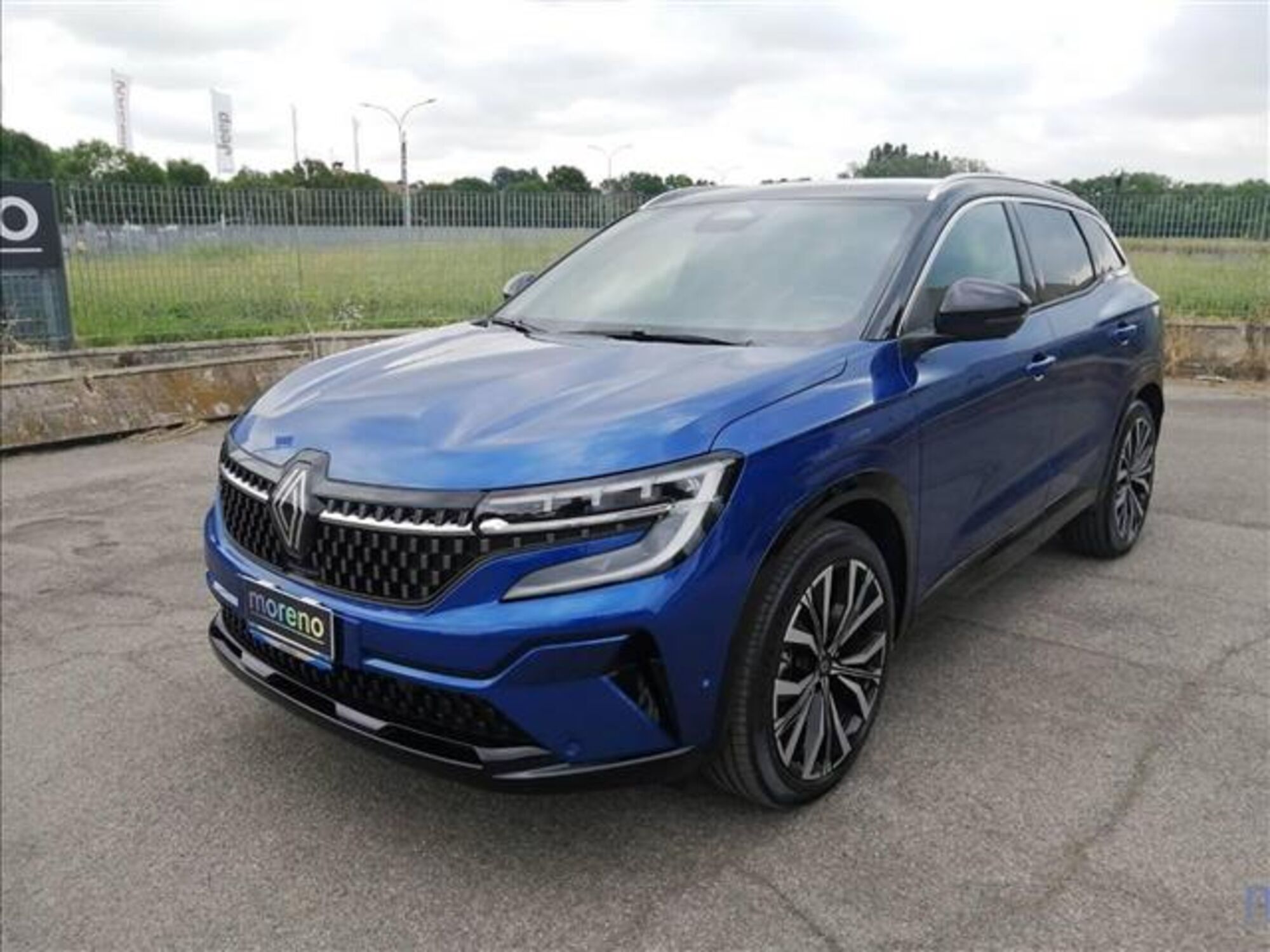 Renault Austral 1.2 full hybrid Iconic 200cv auto del 2023 usata a Bologna