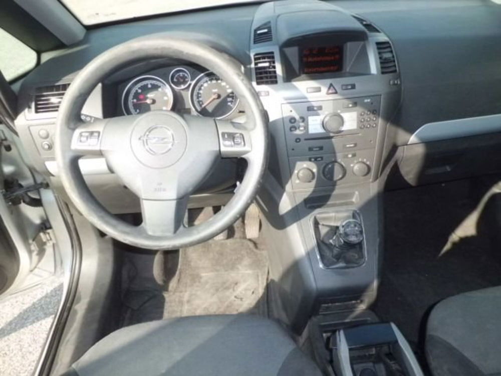 Opel Zafira usata a Pordenone (8)