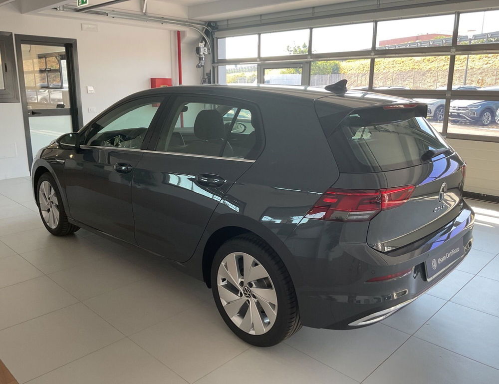 Volkswagen Golf nuova a Salerno (5)