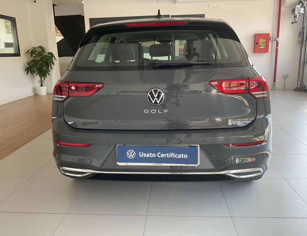 Volkswagen Golf nuova a Salerno (6)