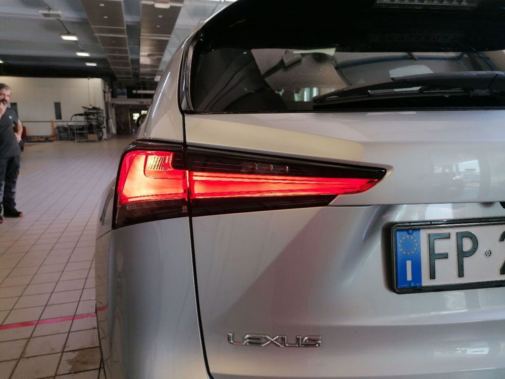 Lexus NX usata a Modena (10)