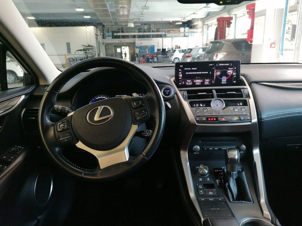 Lexus NX usata a Modena (13)