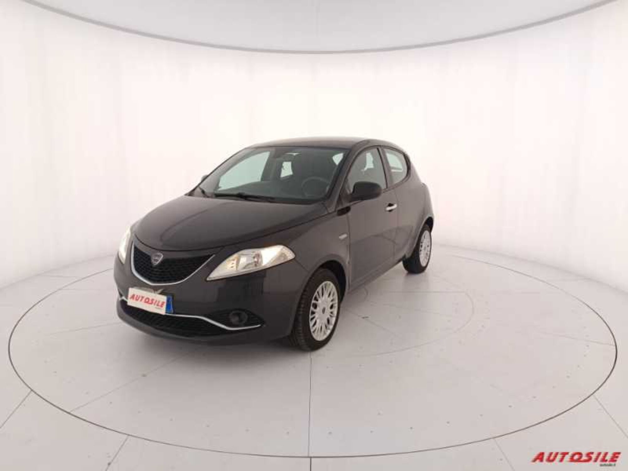 Lancia Ypsilon 1.3 MJT 16V 95 CV 5 porte S&amp;S Silver  del 2018 usata a Treviso