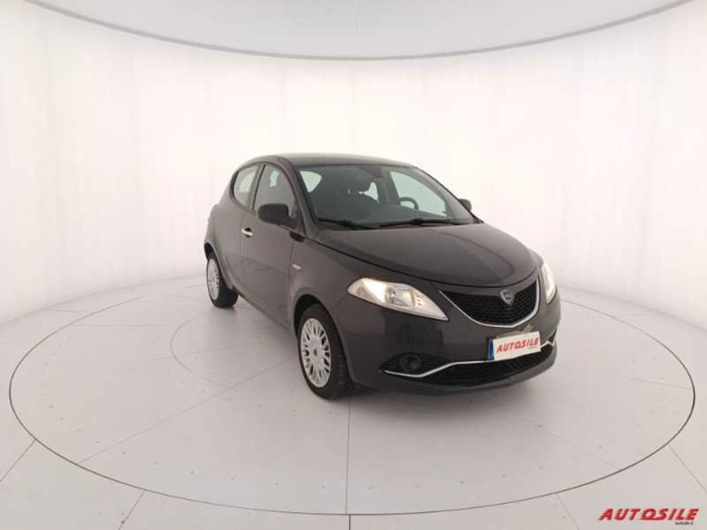 Lancia Ypsilon usata a Treviso (3)