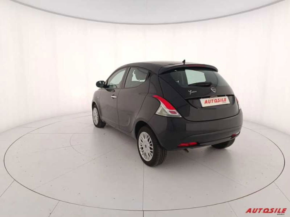 Lancia Ypsilon usata a Treviso (4)