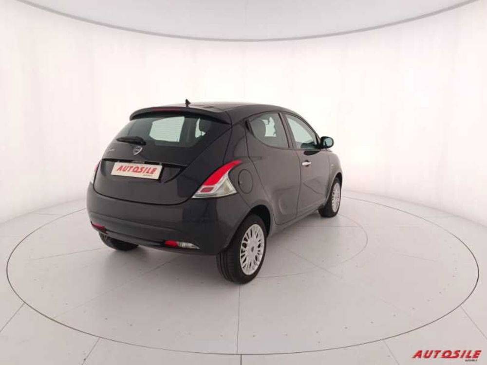 Lancia Ypsilon usata a Treviso (6)