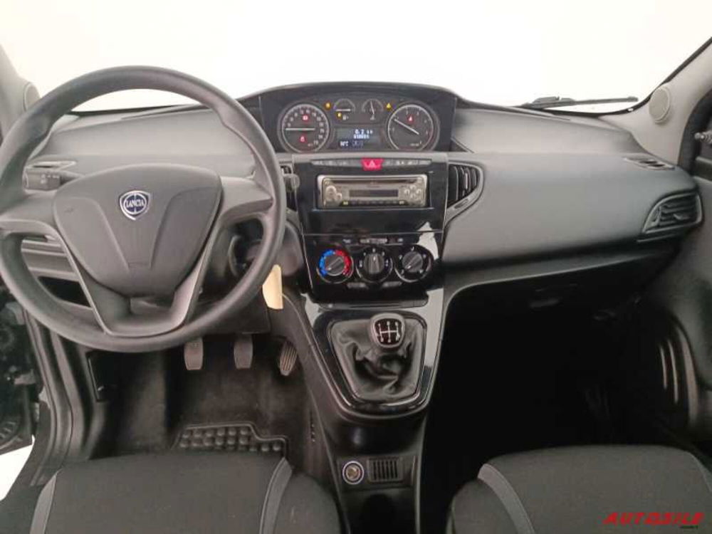 Lancia Ypsilon usata a Treviso (8)