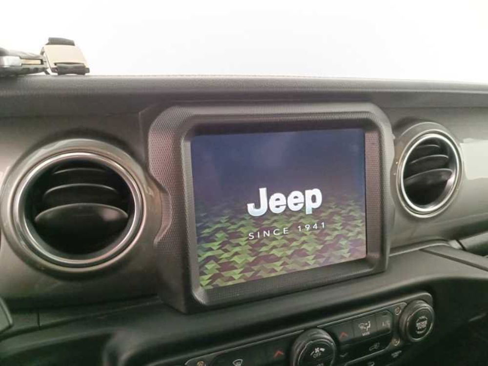 Jeep Wrangler usata a Treviso (14)