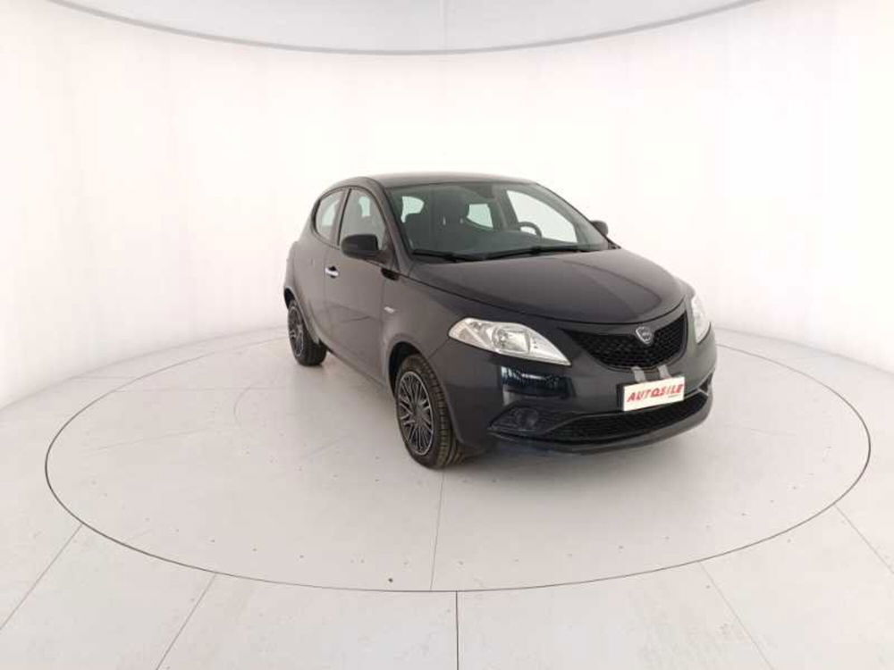 Lancia Ypsilon usata a Treviso (3)