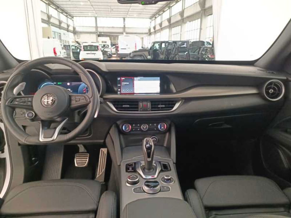 Alfa Romeo Stelvio usata a Treviso (9)