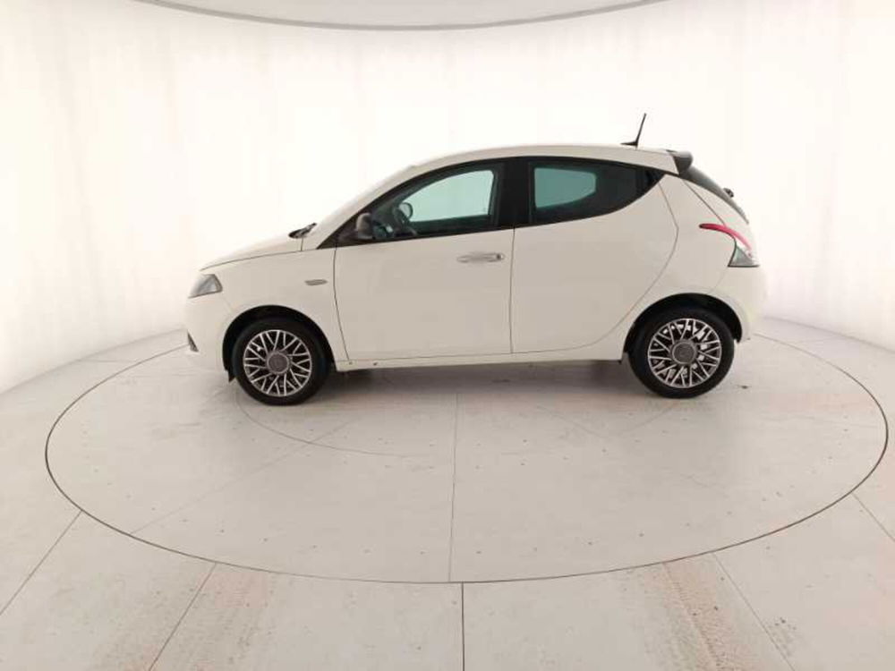 Lancia Ypsilon usata a Treviso (8)