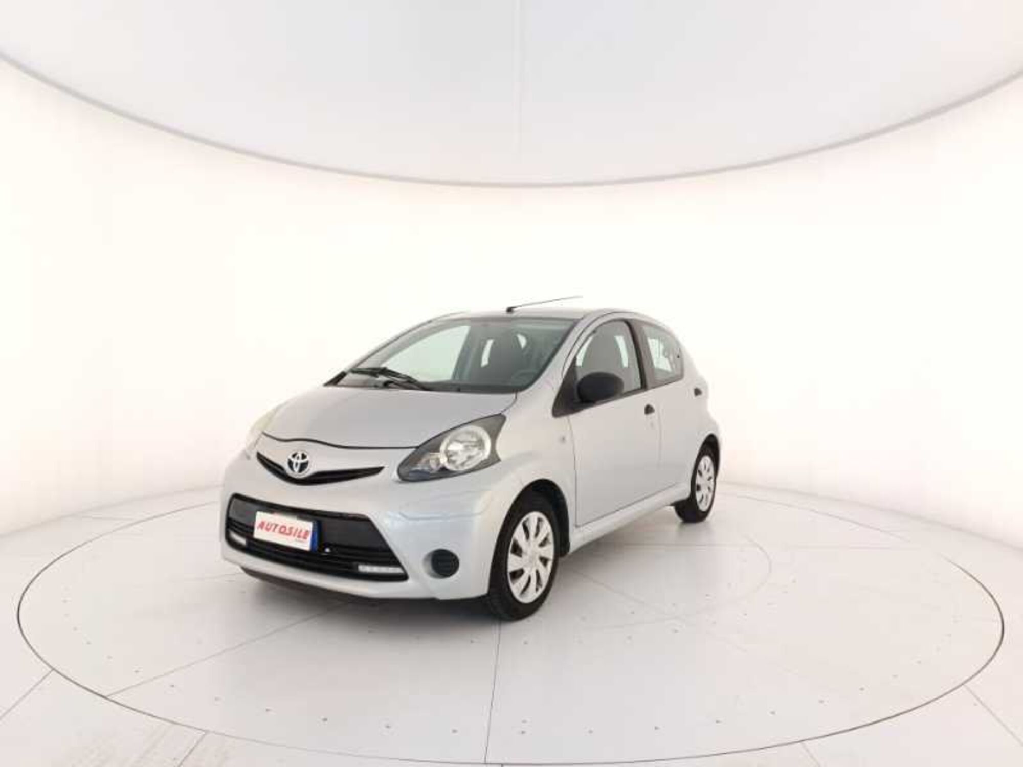 Toyota Aygo 1.0 12V VVT-i 5 porte Active Connect  del 2013 usata a Treviso