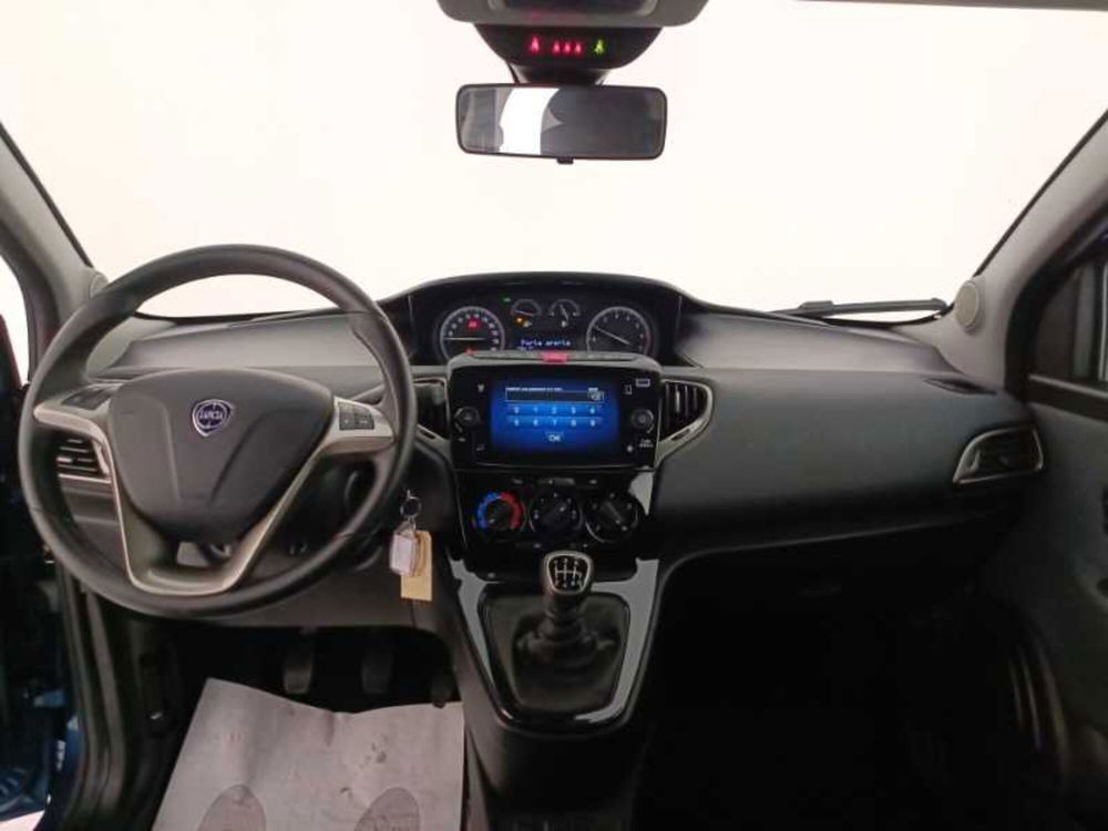 Lancia Ypsilon usata a Treviso (9)