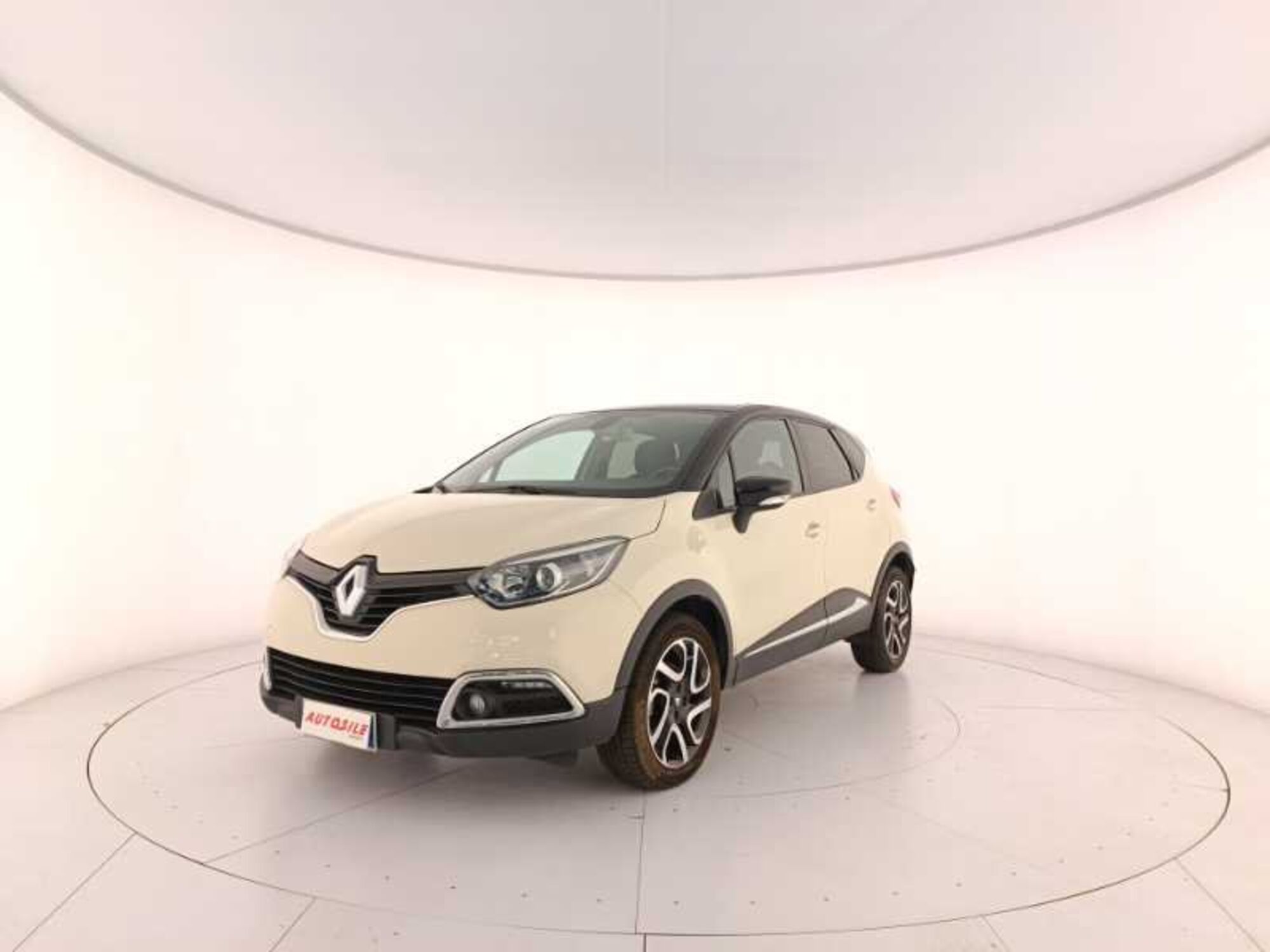 Renault Captur 1.2 TCe 120 CV EDC Energy R-Link del 2016 usata a Treviso