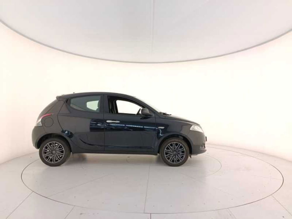 Lancia Ypsilon nuova a Treviso (7)