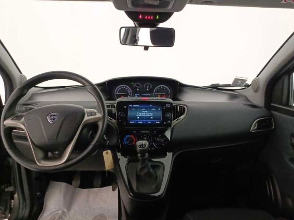 Lancia Ypsilon usata a Treviso (9)