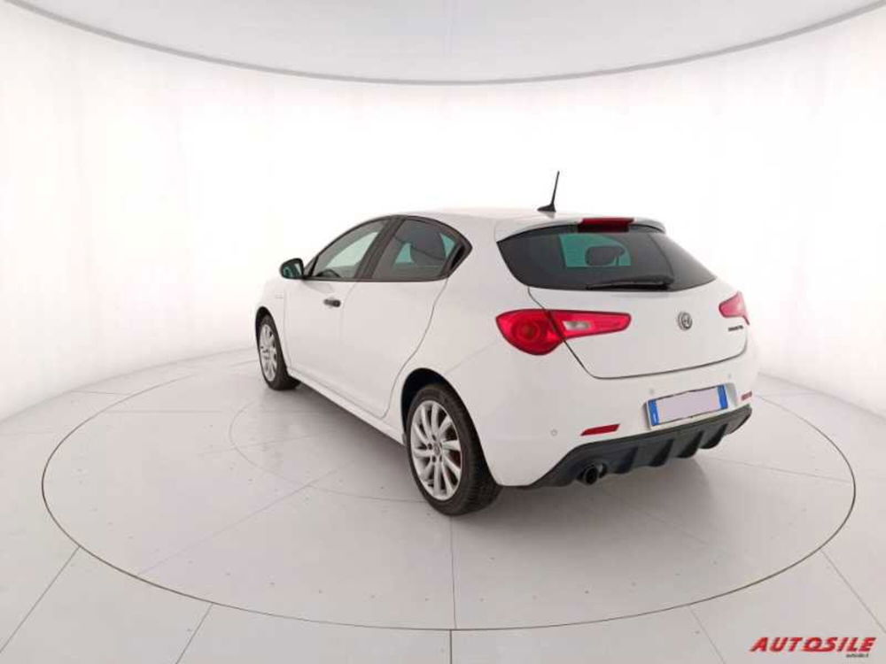 Alfa Romeo Giulietta usata a Treviso (4)