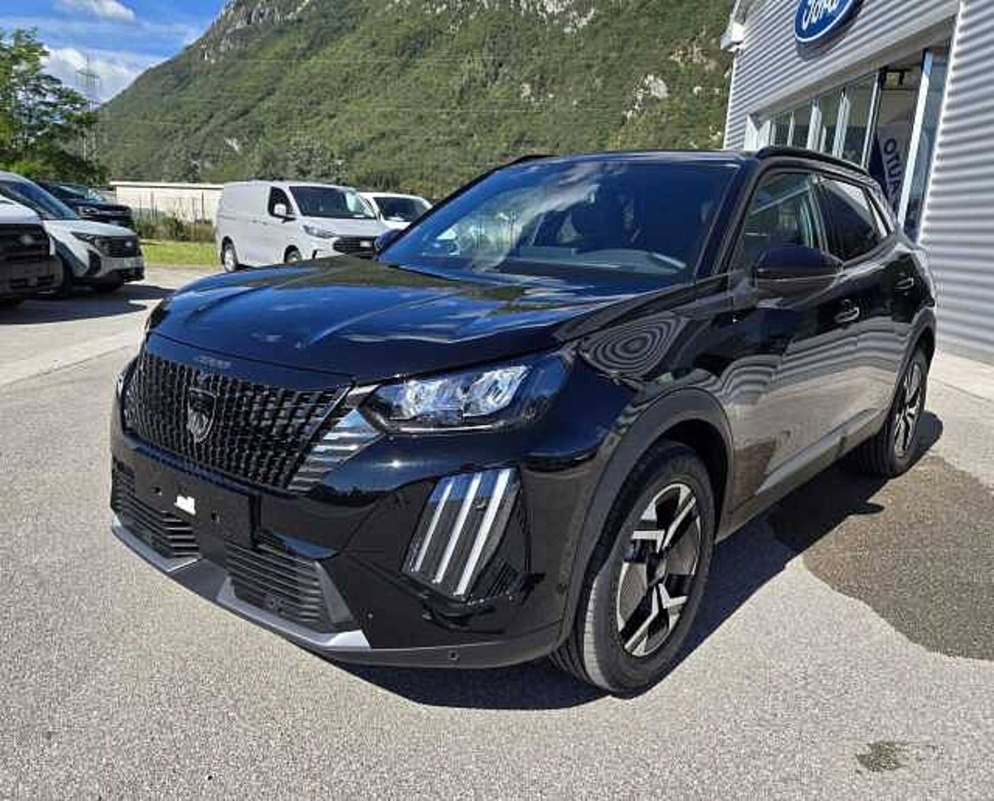 Peugeot 2008 1.2 puretech Allure s&amp;s 130cv eat8 nuova a Castelfranco Veneto