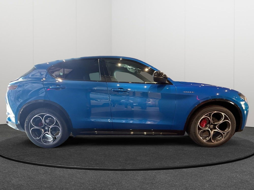 Alfa Romeo Stelvio nuova a Caltanissetta (5)