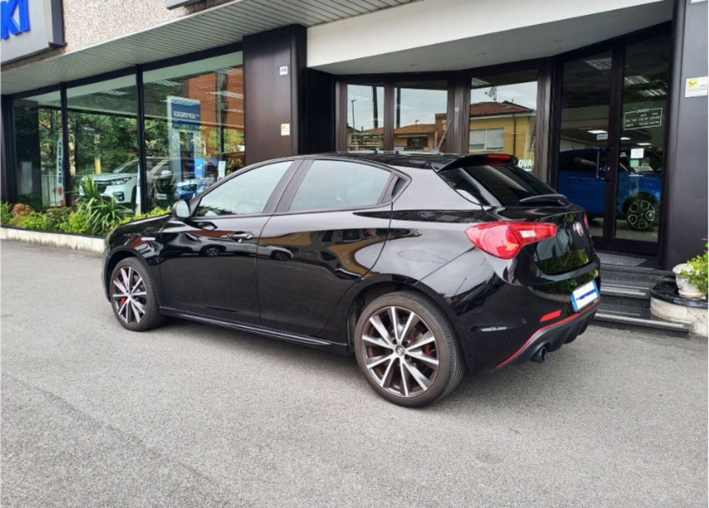 Alfa Romeo Giulietta usata a Milano (4)