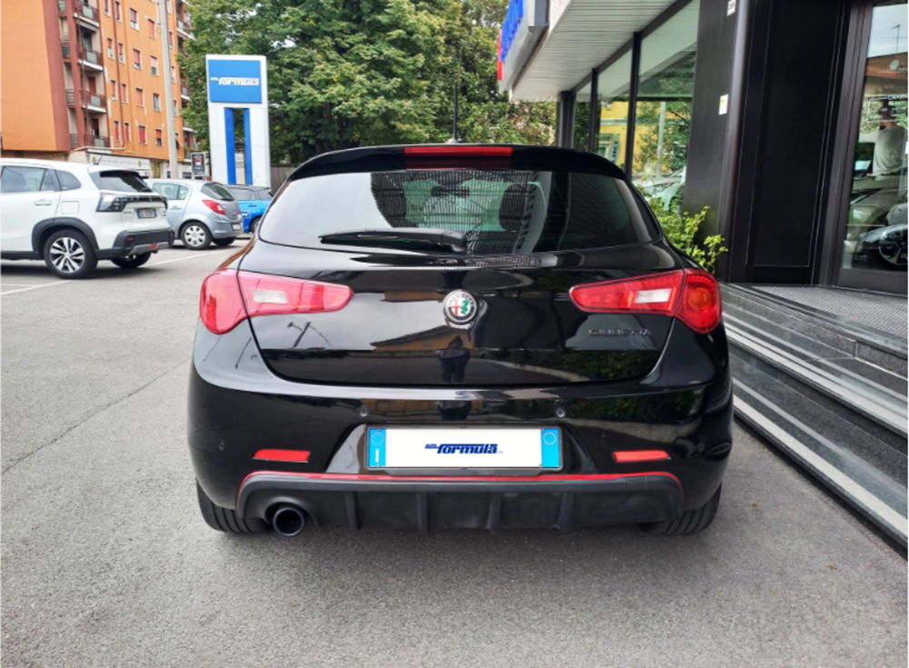 Alfa Romeo Giulietta usata a Milano (5)