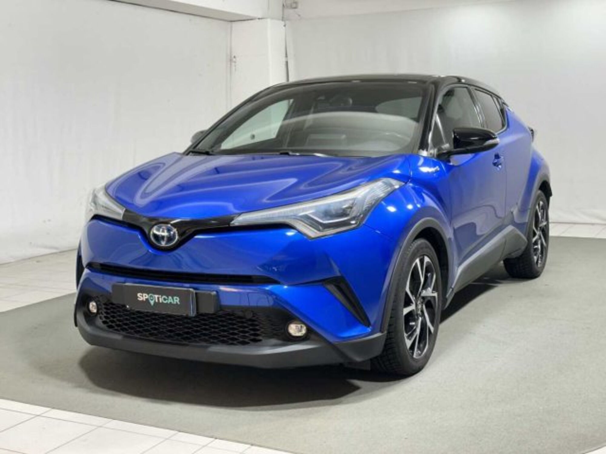 Toyota Toyota C-HR 1.8 Hybrid E-CVT Trend  del 2017 usata a Caspoggio