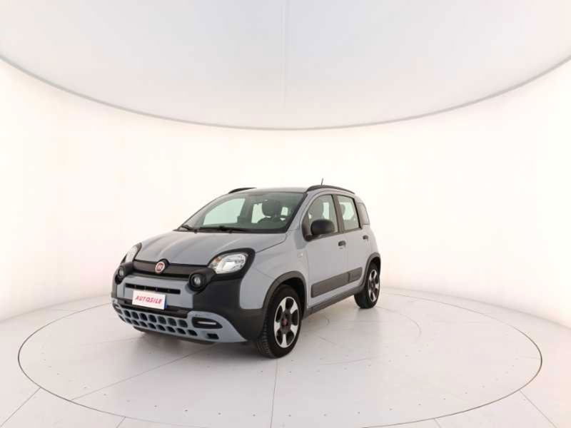 Fiat Panda Cross 1.0 firefly hybrid Cross s&s 70cv 5p.ti del 2020 usata a Treviso