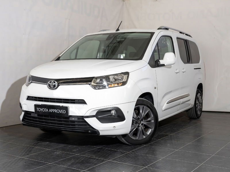 Toyota Proace City Verso City Verso 1.5D 130 CV S&amp;S Long D Lounge  del 2020 usata a San Severo