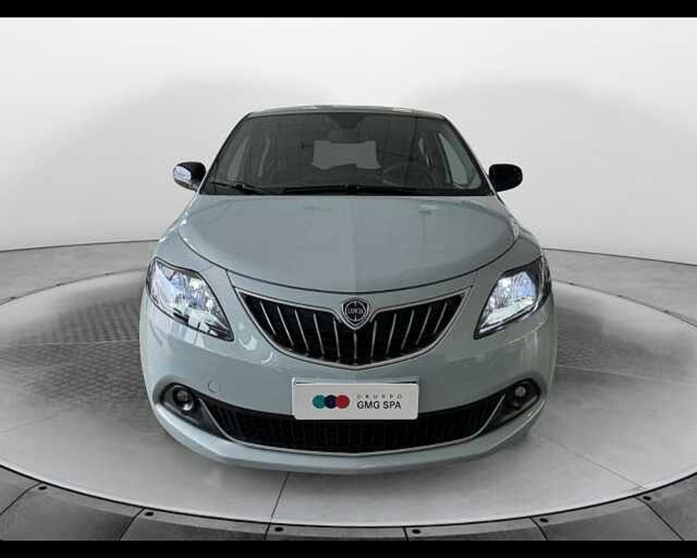 Lancia Ypsilon usata a Prato (2)