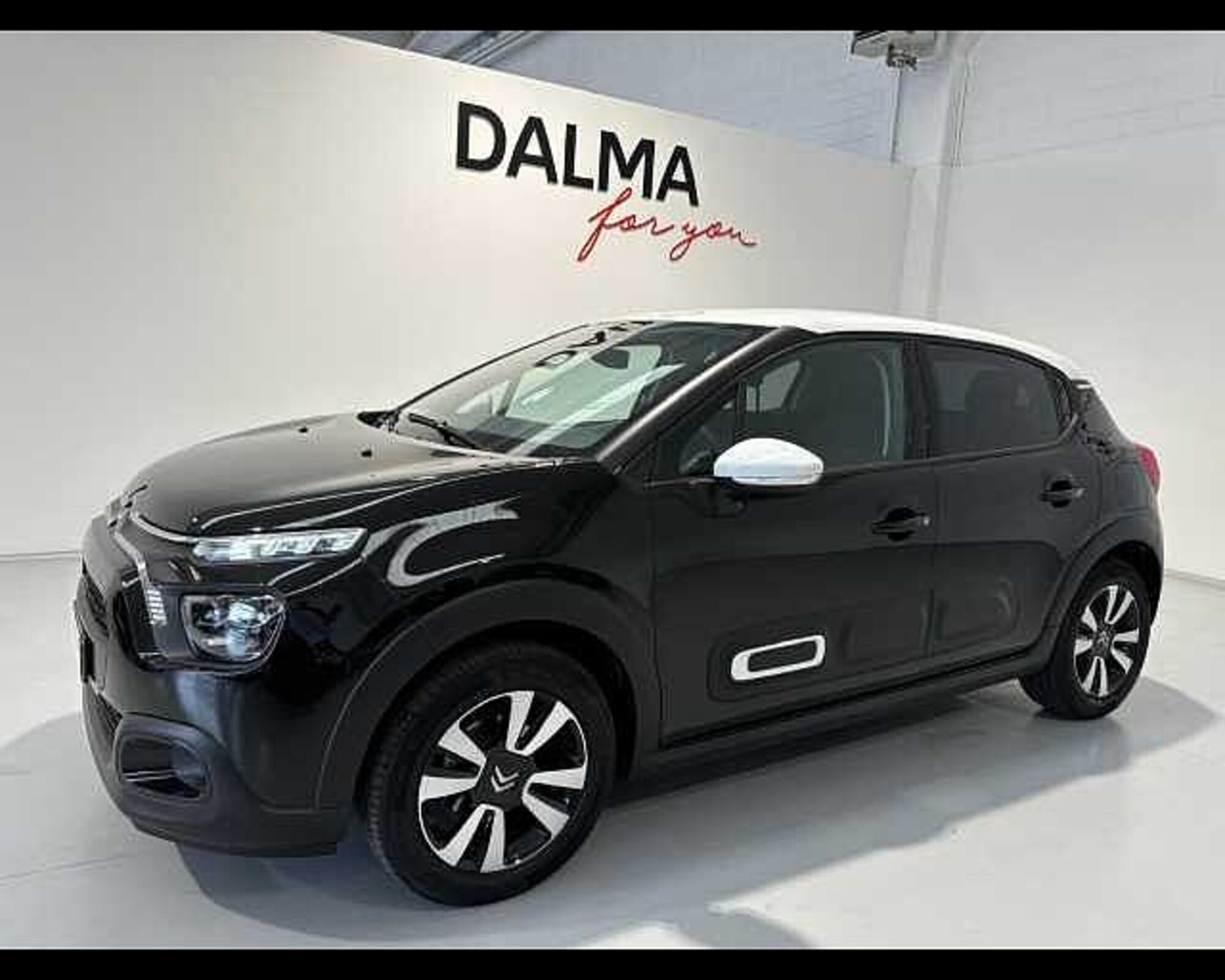 Citroen C3 Aircross BlueHDi 110 S&amp;S Shine  del 2023 usata a Solaro