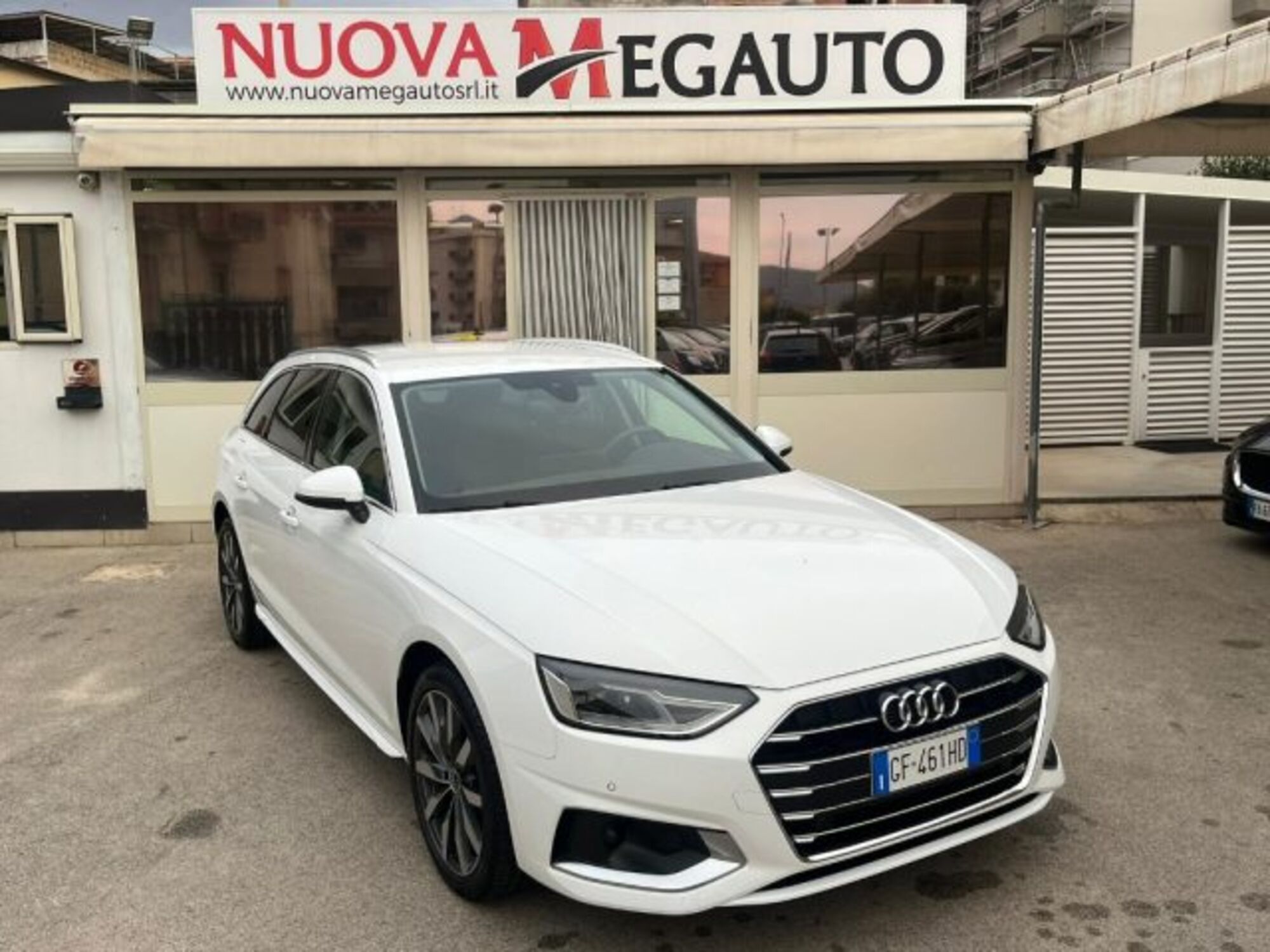 Audi A4 Avant 35 TDI/163 CV S tronic S line edition  del 2021 usata a Alcamo