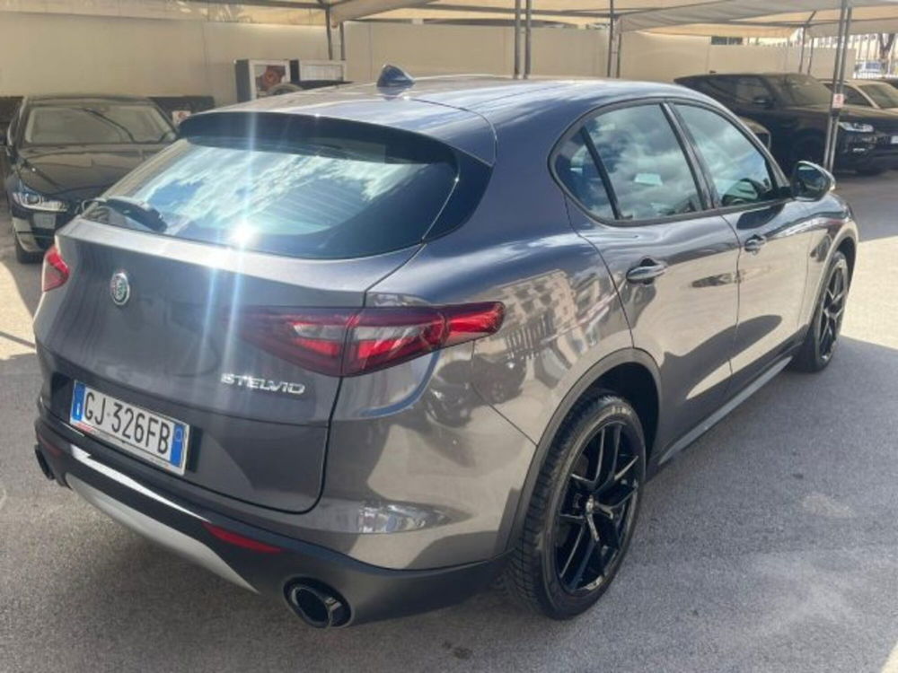 Alfa Romeo Stelvio usata a Trapani (11)