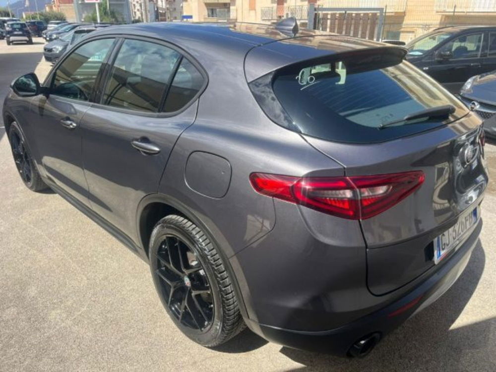 Alfa Romeo Stelvio usata a Trapani (5)