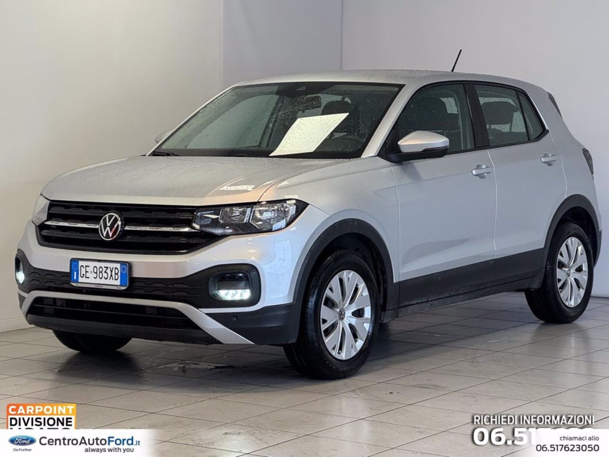 Volkswagen T-Cross 1.0 TSI Urban BMT del 2021 usata a Albano Laziale