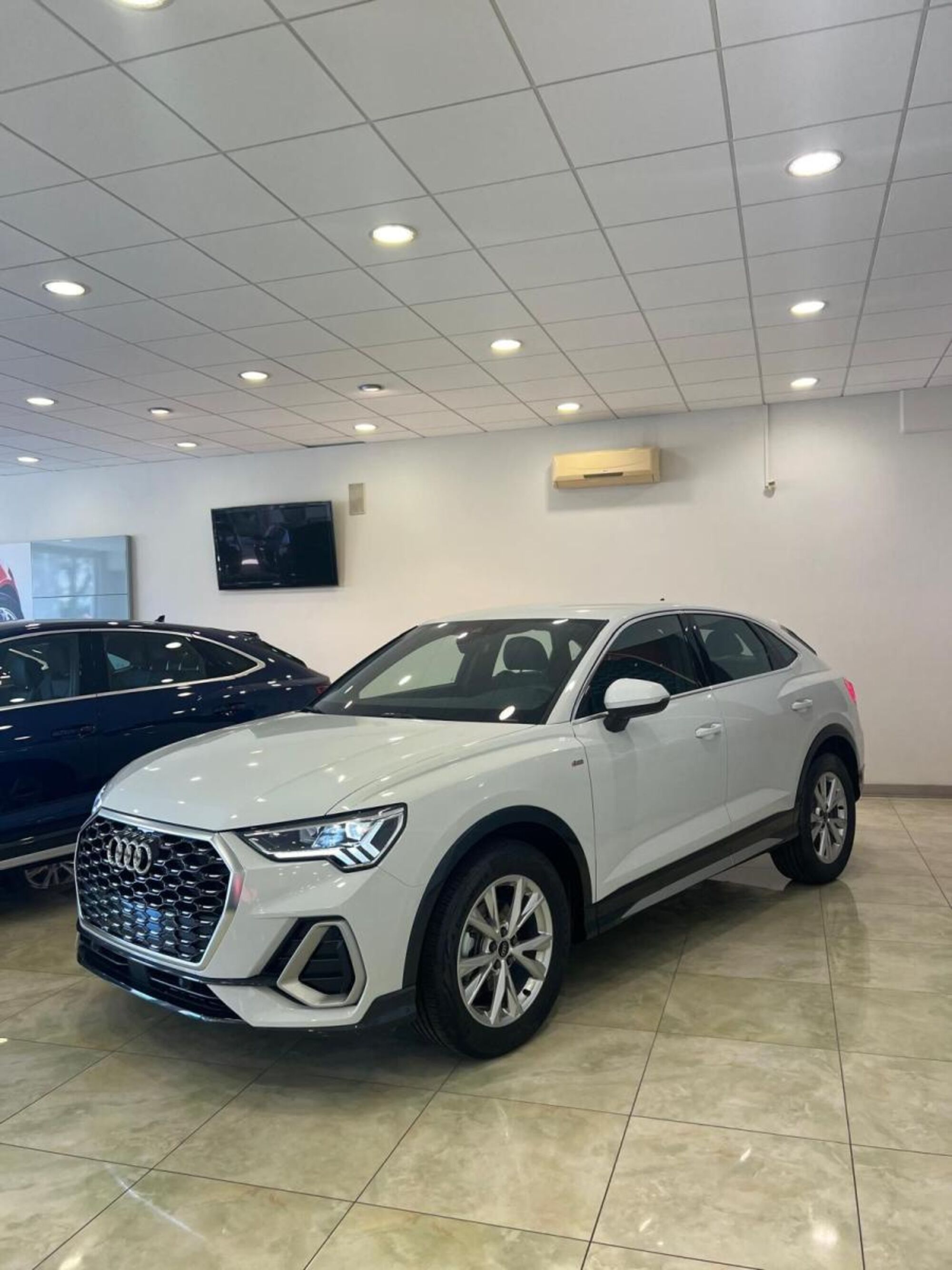 Audi Q3 Sportback 35 TDI S line edition nuova a Castellammare di Stabia