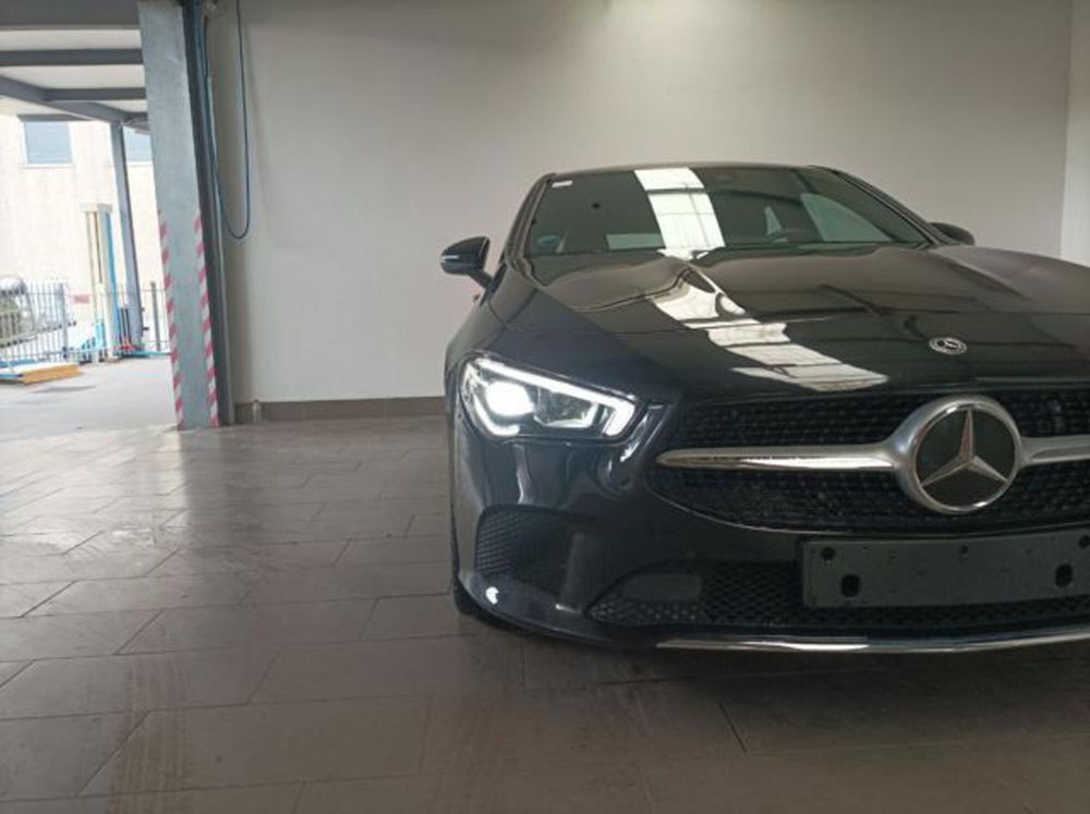 Mercedes-Benz CLA Shooting Brake usata a Milano (3)