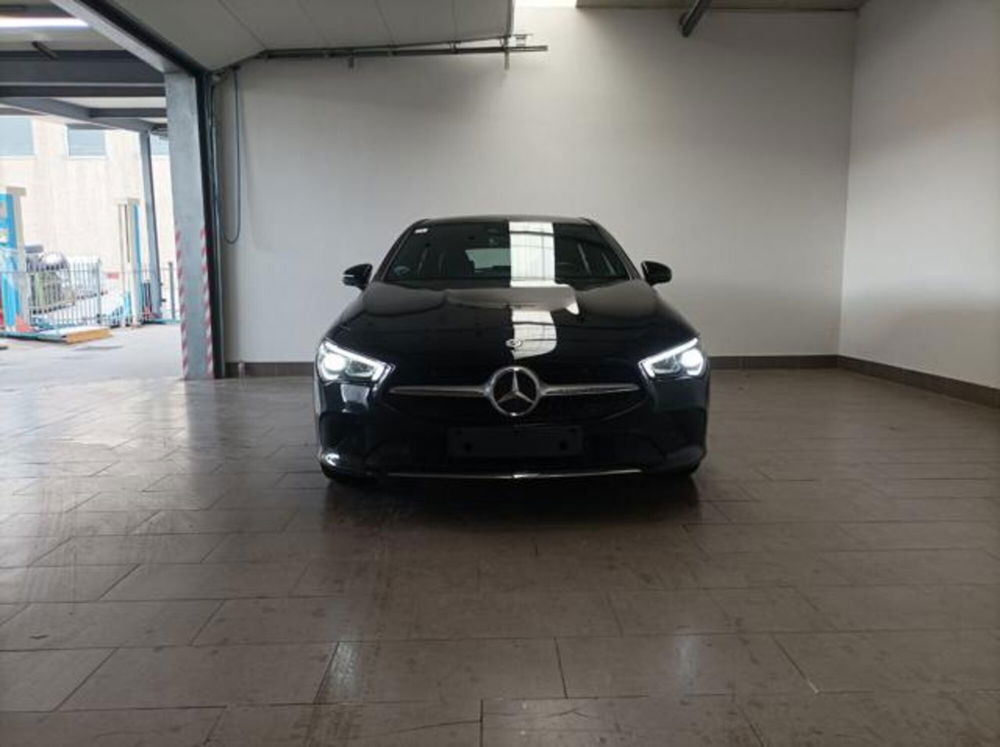 Mercedes-Benz CLA Shooting Brake usata a Milano (4)