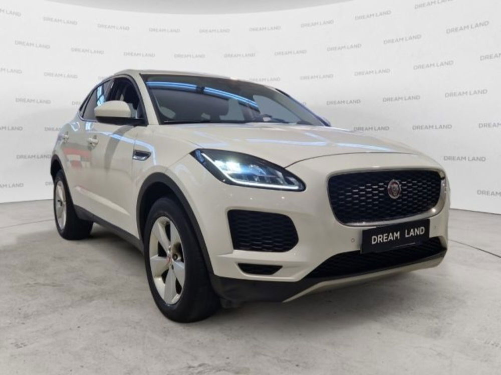 Jaguar E-Pace usata a Livorno (11)